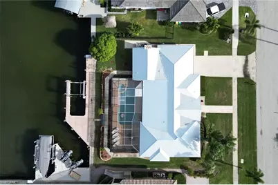 562 Goldcoast Ct, Marco Island, FL 34145 - Photo 3