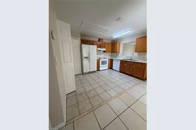 4644 Golfview Blvd, Lehigh Acres, FL 33973 - Photo 9