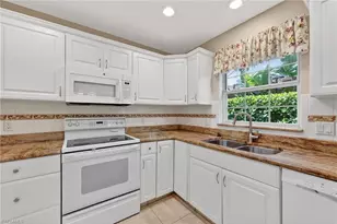 8534 Chase Preserve Dr, Naples, FL 34113 - Photo 9