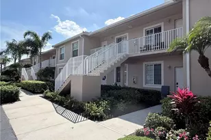 2865 Cypress Trace Cir, Naples, FL 34119 - Photo 17