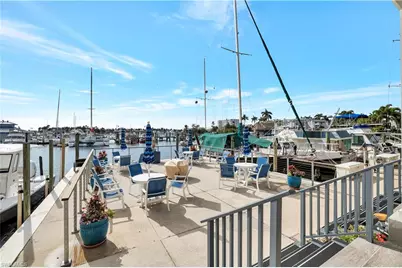 900 Broad Ave S #320, Naples, FL 34102 - Photo 9