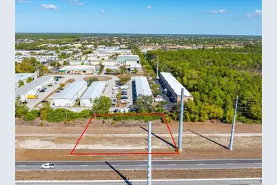 927 Kismet Pkwy E, Cape Coral, FL 33909 - Photo 3