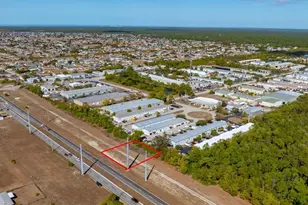 927 Kismet Pkwy E, Cape Coral, FL 33909 - Photo 15