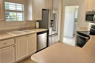 7828 Umberto Ct, Naples, FL 34114 - Photo 7