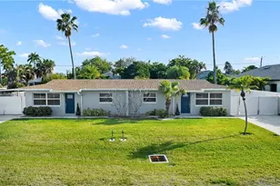 732 108th Ave N, Naples, FL 34108 - Photo 15