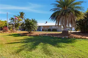 2740 Sanibel Blvd, Saint James City, FL 33956 - Photo 11