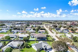 455 SE 17th Ave, Cape Coral, FL 33990 - Photo 35