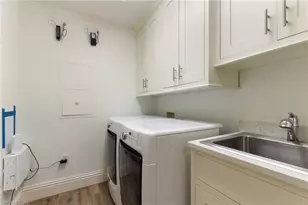 451 Bayfront Pl, Naples, FL 34102 - Photo 29