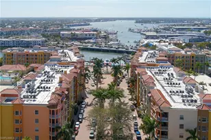 451 Bayfront Pl, Naples, FL 34102 - Photo 37