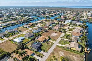 2622 SW 35th Ln, Cape Coral, FL 33914 - Photo 37