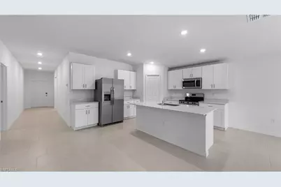 919 Sara Ave N, Lehigh Acres, FL 33971 - Photo 13