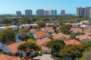 515 Beachwalk Cir, Naples, FL 34108 - Photo 25