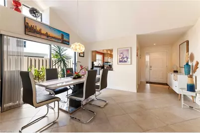 515 Beachwalk Cir, Naples, FL 34108 - Photo 3