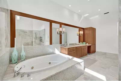 13675 Vanderbilt Dr #V10, Naples, FL 34110 - Photo 25