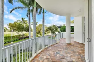 13675 Vanderbilt Dr, Naples, FL 34110 - Photo 39