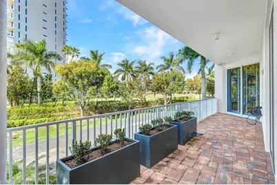 13675 Vanderbilt Dr #V10, Naples, FL 34110 - Photo 37