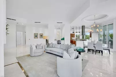 13675 Vanderbilt Dr #V10, Naples, FL 34110 - Photo 15