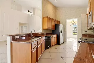 1717 Marsh Run, Naples, FL 34109 - Photo 9