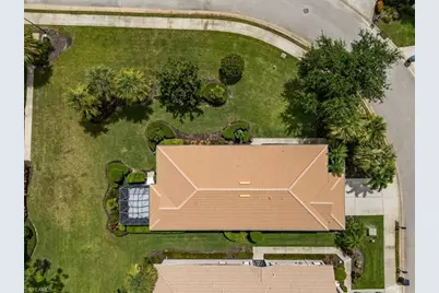 10662 Camarelle Cir, Fort Myers, FL 33913 - Photo 5