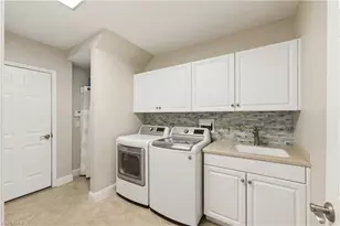 5686 Lago Villaggio Way, Naples, FL 34104 - Photo 23