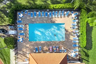 500 Robin Hood Cir, Naples, FL 34104 - Photo 37