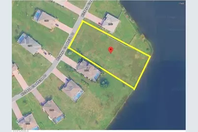 2060 Hickeys Creekside Dr, Alva, FL 33920 - Photo 3