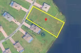 2060 Hickeys Creekside Dr, Alva, FL 33920 - Photo 3