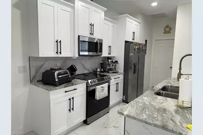 420 Chiquita Blvd N, Cape Coral, FL 33993 - Photo 39