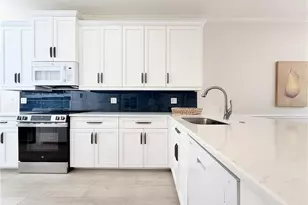 7615 Arbor Lakes Ct, Naples, FL 34112 - Photo 3