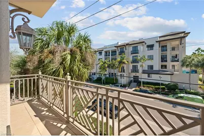 380 10th St S #202, Naples, FL 34102 - Photo 19