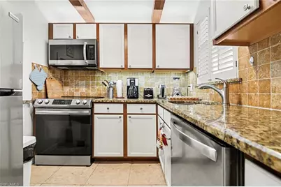 200 Forest Lakes Blvd #305, Naples, FL 34105 - Photo 7