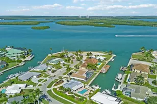 955 Iris Ct, Marco Island, FL 34145 - Photo 25