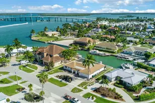 955 Iris Ct, Marco Island, FL 34145 - Photo 3