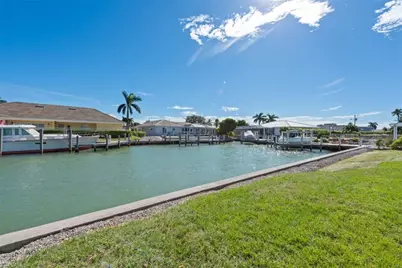 955 Iris Ct, Marco Island, FL 34145 - Photo 35