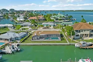 955 Iris Ct, Marco Island, FL 34145 - Photo 31