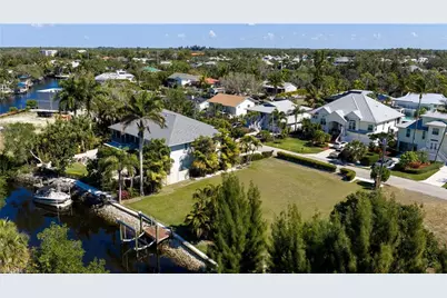 27257 Barbarosa St, Bonita Springs, FL 34135 - Photo 7