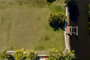 27257 Barbarosa St, Bonita Springs, FL 34135 - Photo 9