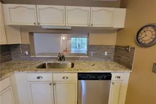 7719 Jewel Ln, Naples, FL 34109 - Photo 7