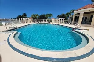 7719 Jewel Ln, Naples, FL 34109 - Photo 17