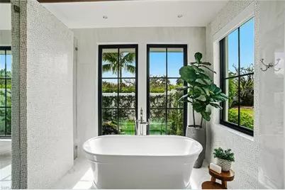 325 Cocohatchee Blvd, Naples, FL 34110 - Photo 17