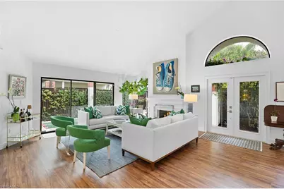 515 Bay Villas Ln, Naples, FL 34108 - Photo 3