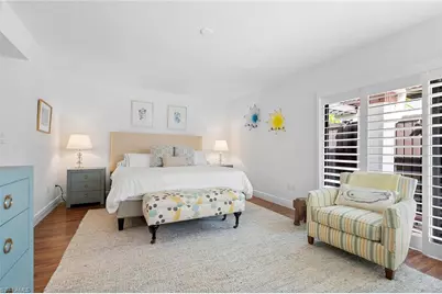 515 Bay Villas Ln, Naples, FL 34108 - Photo 15