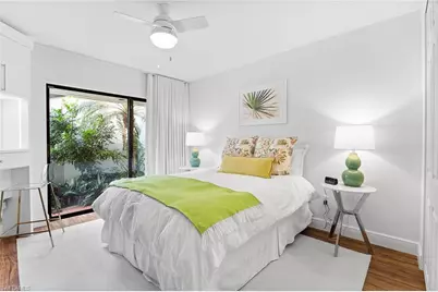 515 Bay Villas Ln, Naples, FL 34108 - Photo 17