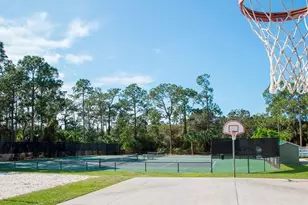 326 Dover Pl, Naples, FL 34104 - Photo 5