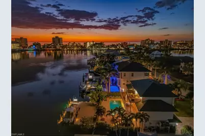 390 Oak Ave, Naples, FL 34108 - Photo 5