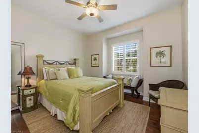 390 Oak Ave, Naples, FL 34108 - Photo 17