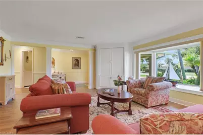 318 Burning Tree Dr, Naples, FL 34105 - Photo 3