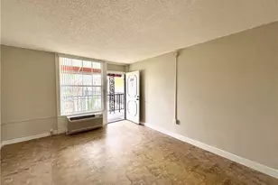 2555 9th St N, Naples, FL 34103 - Photo 3