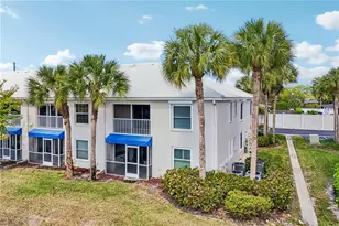 828 Gulf Pavilion Dr, Naples, FL 34108 - Photo 37