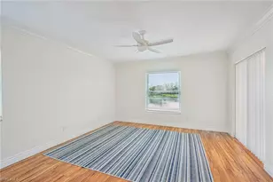 828 Gulf Pavilion Dr, Naples, FL 34108 - Photo 9